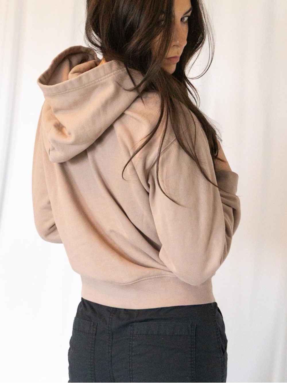 Aritzia Cozy Hoodie in Taupe - Picture 10 of 11